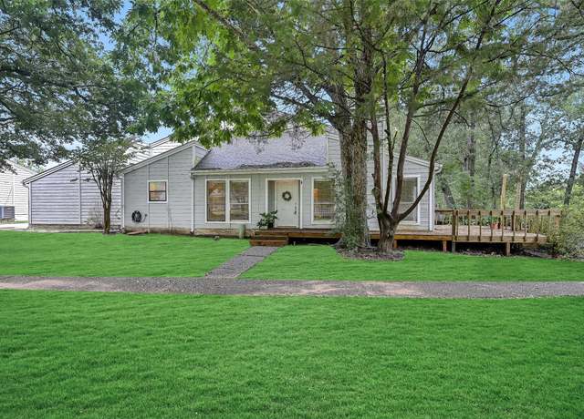 Property at 52 Hideaway Dr, Friendswood, TX 77546, 2 beds, 2 baths