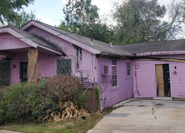 Property at 3235 Waverly St, Beaumont, TX 77705, 3 beds, 1 bath
