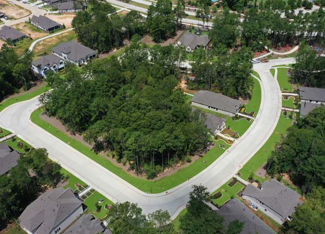 Property at 18311 Bon Brothers Dr, Conroe, TX 77302, 4 beds, 3 baths