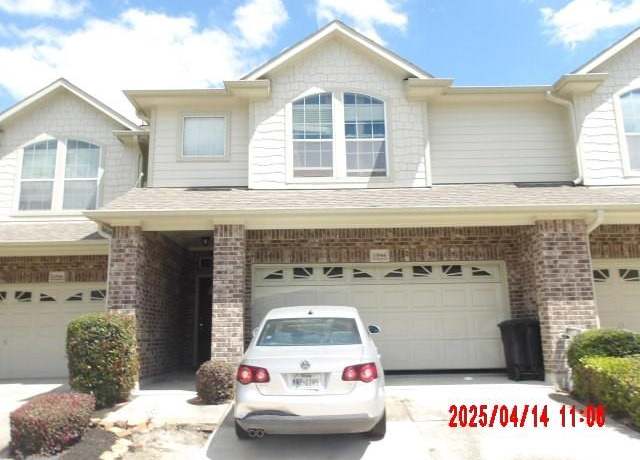 Property at 10944 Chazenwood Dr, Houston, TX 77064, 2 beds, 2.5 baths
