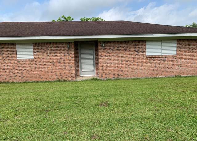 Property at 301 N Pecan Dr N, Texas City, TX 77591, 3 beds, 2.5 baths