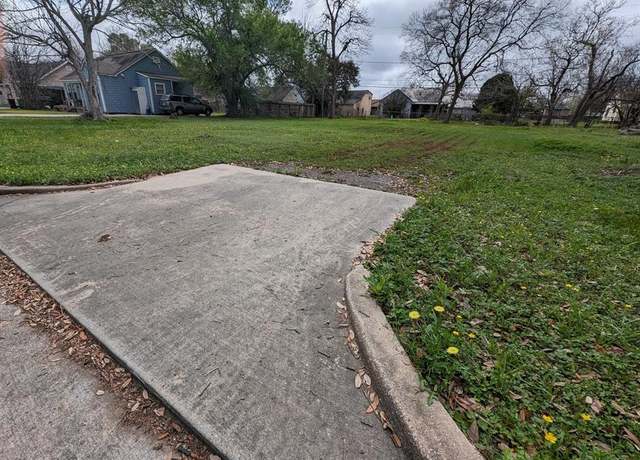 Property at 619 Gresham St, Baytown, TX 77520