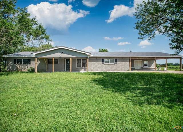 Property at 248 Park Rd, Port Lavaca, TX 77979, 4 beds, 2 baths