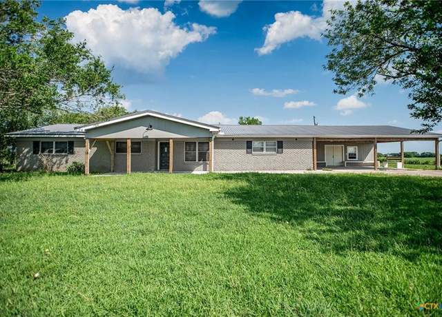 Property at 248 Park Rd, Port Lavaca, TX 77979, 4 beds, 2 baths