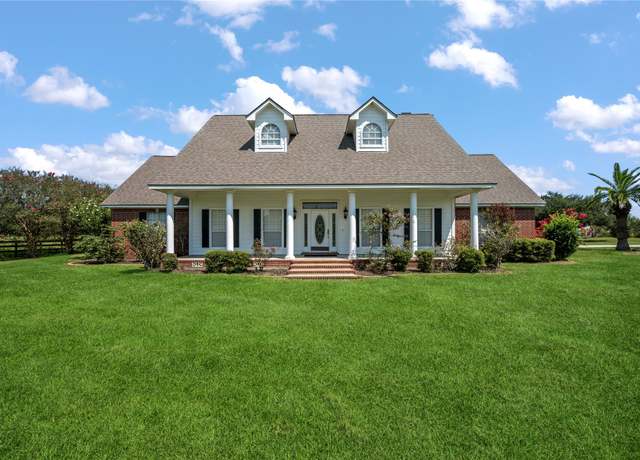 Property at 360 Fm 1011 Rd, Liberty, TX 77575, 4 beds, 3 baths