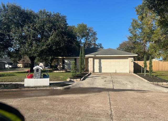 Property at 9810 Fernstone Ln, Houston, TX 77070, 2 beds, 2 baths