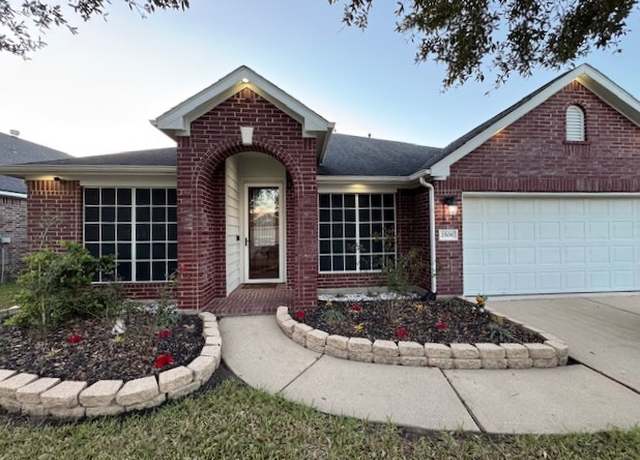Property at 2506 Spring Landing Dr, Pearland, TX 77584, 3 beds, 2 baths