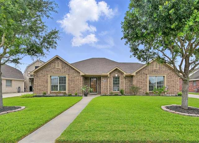 Property at 2016 Rincon Dr, League City, TX 77573, 4 beds, 2.5 baths