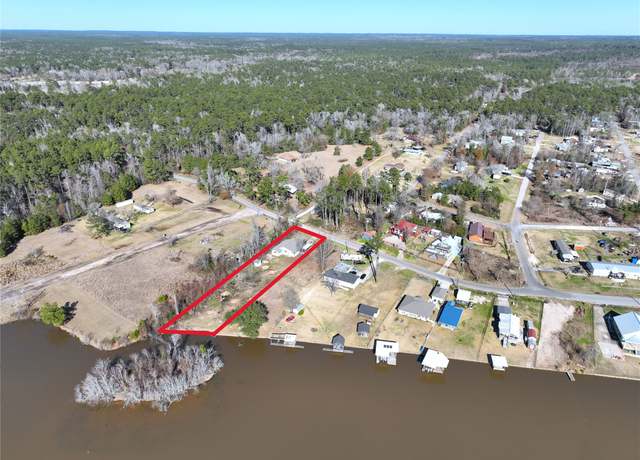 Property at 983 Triple Creek Loop, Livingston, TX 77351, 2 beds, 2 baths