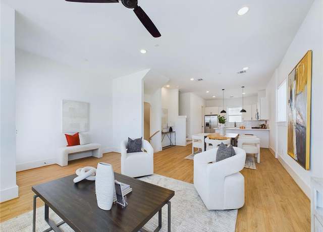 Property at 6834 Lozier St, Houston, TX 77021, 3 beds, 3.5 baths
