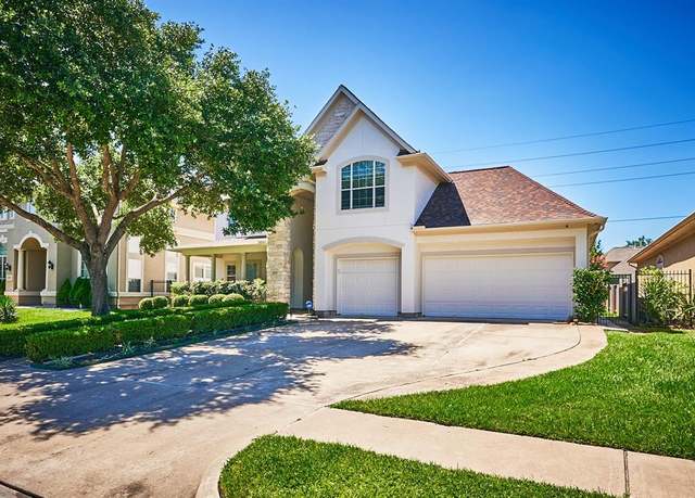 Property at 5227 Dawnington Pl, Sugar Land, TX 77479, 6 beds, 4.5 baths