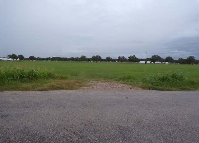 Property at 000 Earl St, El Campo, TX 77437