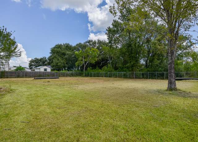 Property at 1902 Arizona Ave, League City, TX 77573
