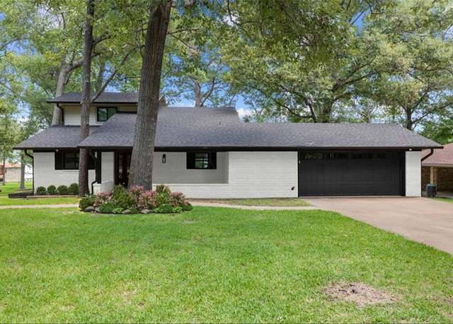 Property at 678 Sawmill St, Crockett, TX 75835, 3 beds, 2 baths