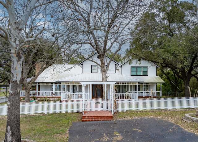 Property at 3541 State Highway 159, La Grange, TX 78945, 7 beds, 5 baths
