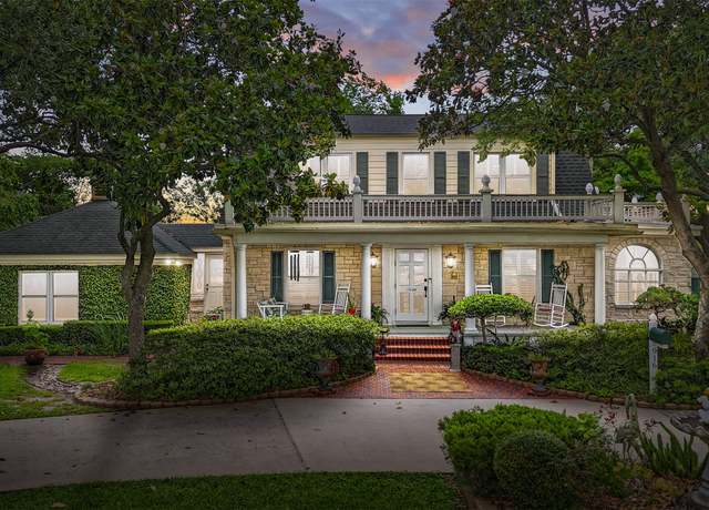 Property at 916 E James St, Baytown, TX 77520, 3 beds, 2.5 baths