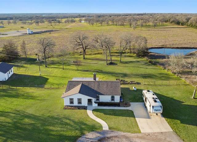 Property at 4620 Springfield Ln, Brenham, TX 77833, 3 beds, 2 baths