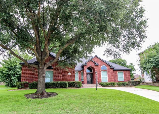 Property at 133 Waterford Way, Montgomery, TX 77356, 3 beds, 2.5 baths