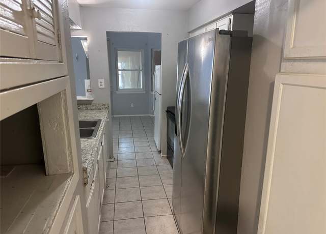 Property at 11136 Village Bend Ln #1136, Houston, TX 77072, 3 beds, 2.5 baths
