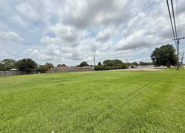 Property at 2702 Nall St, Port Neches, TX 77651