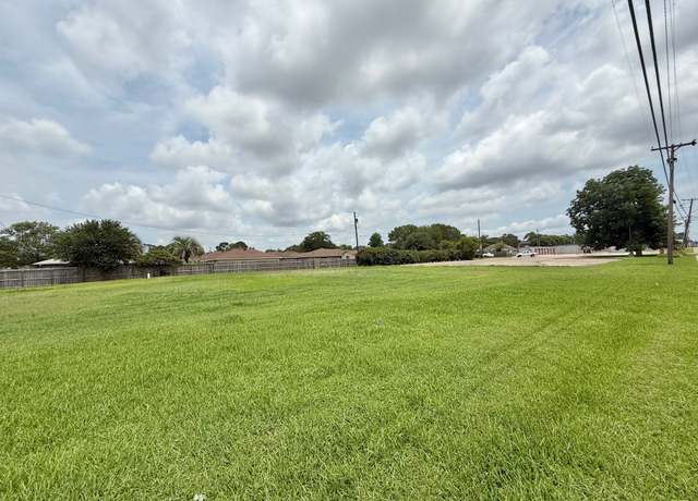 Property at 2702 Nall St, Port Neches, TX 77651
