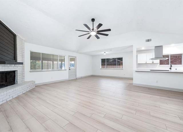 Property at 8430 Bird Run Dr, Houston, TX 77489, 3 beds, 2 baths
