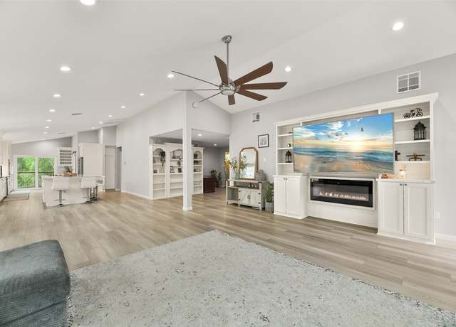 Property at 6310 Wickwillow Ln, Alvin, TX 77511, 4 beds, 4.5 baths