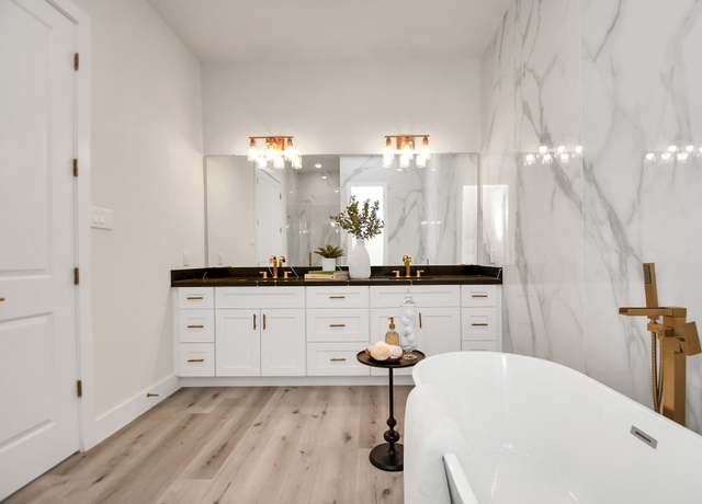 Property at 5906 Saint Augustine St Unit B, Houston, TX 77021, 3 beds, 2.5 baths