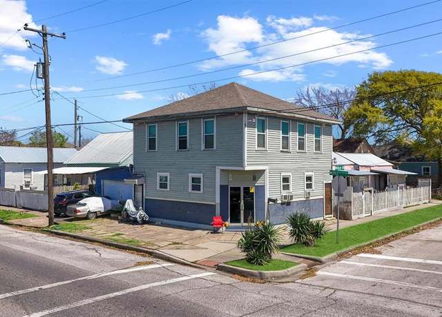 Property at 2826 Avenue M, Galveston, TX 77550, 1 bath