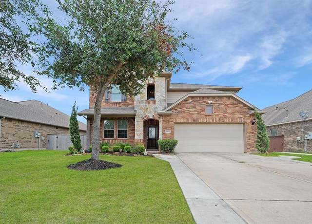 Property at 1905 Emerald Breeze Ct, Pearland, TX 77089, 5 beds, 3 baths