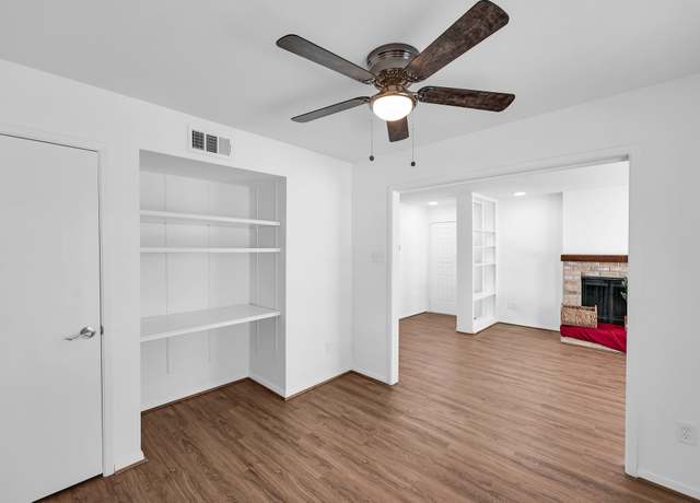 Property at 2100 Wilcrest Dr #203, Houston, TX 77042, 2 beds, 1.5 baths