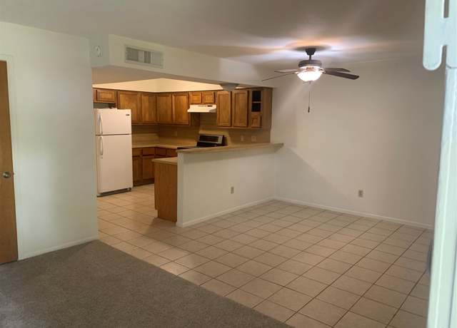 Property at 713-715 Cincinnati St, Angleton, TX 77515, 2 beds, 1 bath
