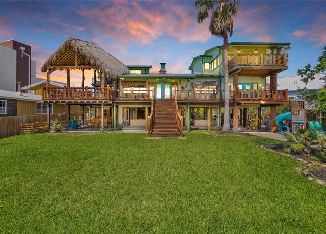 Property at 319 W Shore Dr, Kemah, TX 77565, 5 beds, 5 baths