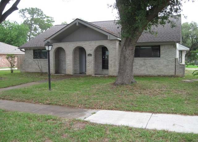 Property at 1011 Indian Ridge Ct, Katy, TX 77450, 4 beds, 2 baths