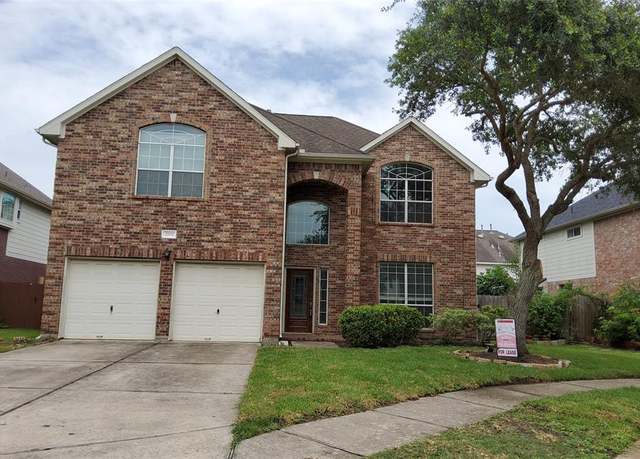 Property at 2707 Sun Beam Ct, Pearland, TX 77584, 4 beds, 2.5 baths