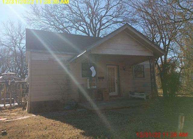 Property at 514 E 5th St, Bonham, TX 75418, 2 beds, 1 bath