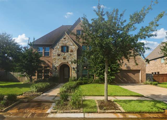 Property at 9806 Mount Shasta, Missouri City, TX 77459, 4 beds, 4.5 baths