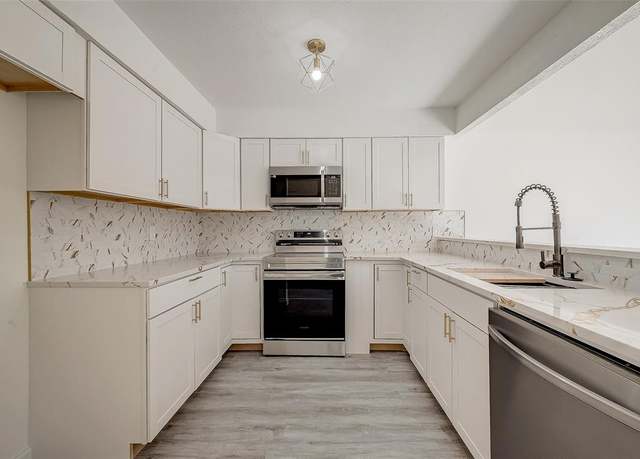 Property at 12632 Newbrook Dr, Houston, TX 77072, 2 beds, 1.5 baths