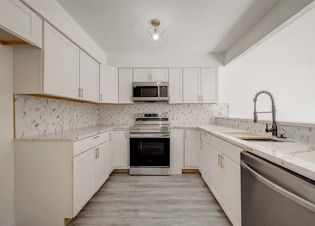 Property at 12632 Newbrook Dr, Houston, TX 77072, 2 beds, 1.5 baths