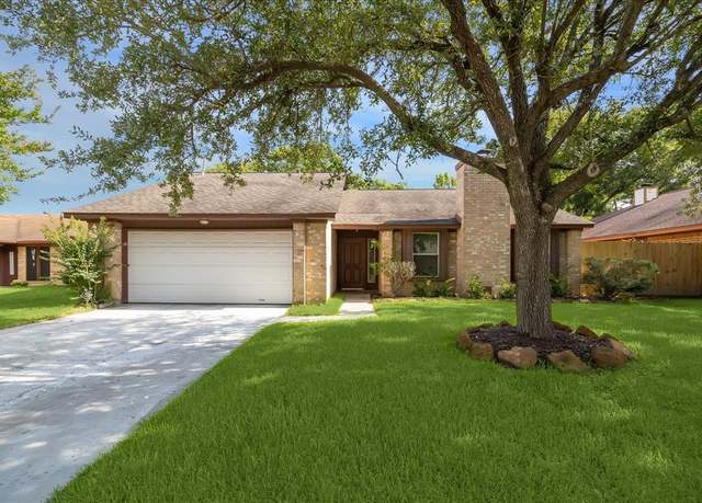 Property at 604 Briarclift Ln, Baytown, TX 77521, 3 beds, 2 baths