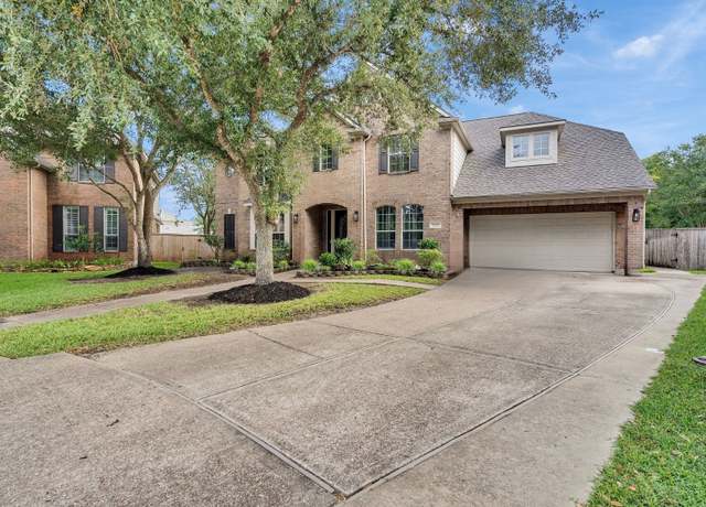 Property at 3207 Ashe Creek Dr, League City, TX 77573, 4 beds, 3.5 baths