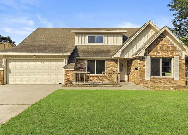 Property at 1422 Delabrook Ct, Seabrook, TX 77586, 4 beds, 2 baths