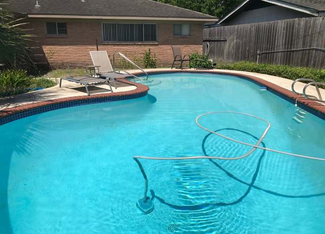 Property at 5471 Kuldell Dr, Houston, TX 77096, 3 beds, 2 baths