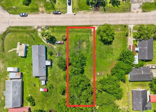 Property at 2805 Avenue C, Bay City, TX 77414