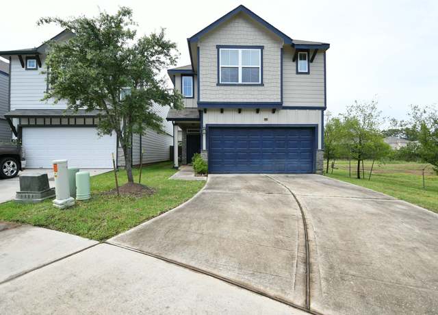 Property at 104 Camelot Place Ct, Conroe, TX 77304, 3 beds, 2.5 baths