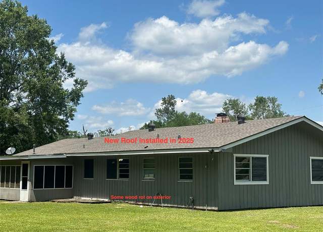 Property at 3605 Lawn Oak Dr, Orange, TX 77632, 4 beds, 2 baths