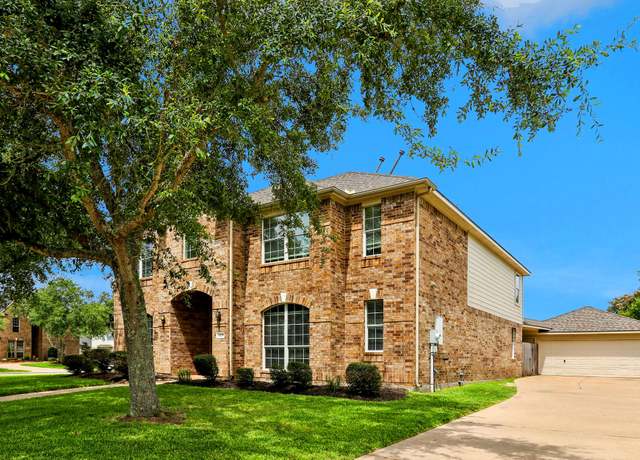 Property at 2520 Black Skimmer Ct, League City, TX 77573, 4 beds, 3.5 baths