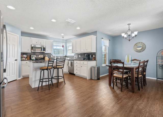 Property at 6115 100th St, Lubbock, TX 79424, 4 beds, 2 baths