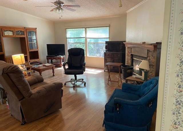 Property at 24765 Shady Oaks Blvd, Montgomery, TX 77316, 3 beds, 2 baths