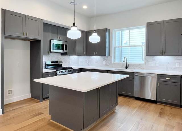 Property at 5438A Wheatley St, Houston, TX 77091, 3 beds, 3.5 baths